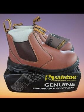 Men’s Safetoe Brown Slip-On Chelsea Style Work Boots SIZE 11, EU 44 New In Box